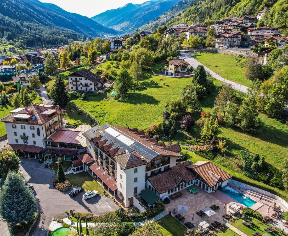 Boutique Hotel E Chalets Salvadori Mezzana  Exteriér fotografie